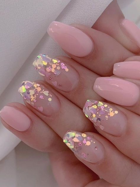 Glittery and shiny nail ideas perfect for spring